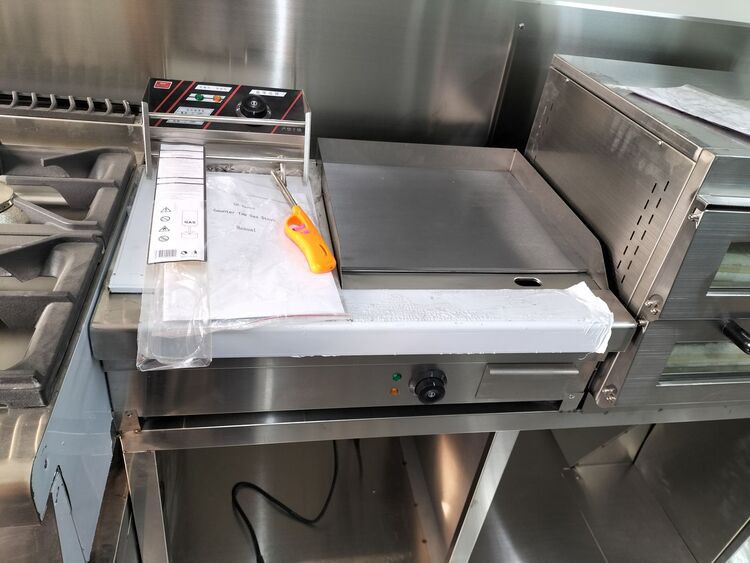 fully equipped food truck with fryer and grill fully equipped food truck with fryer and grill
